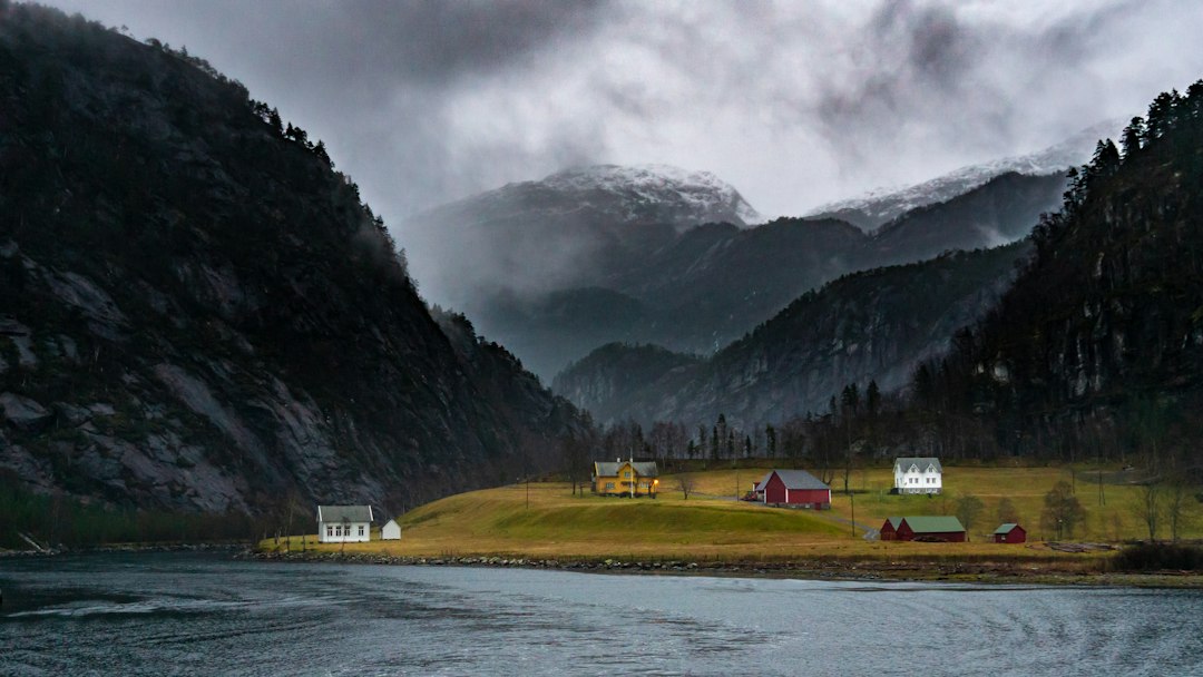 Omgivelser: Den Norske Naturens Prakt